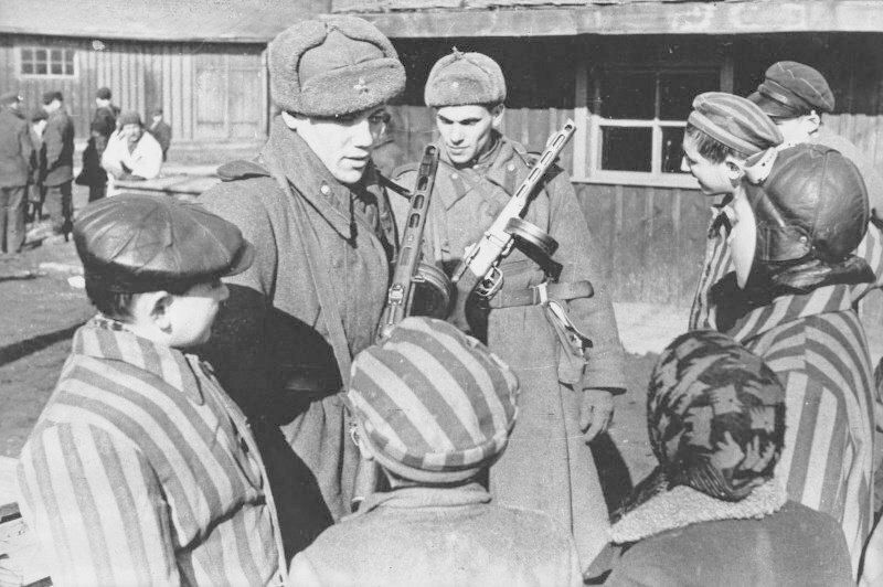 73 года назад советские войска освободили Освенцим