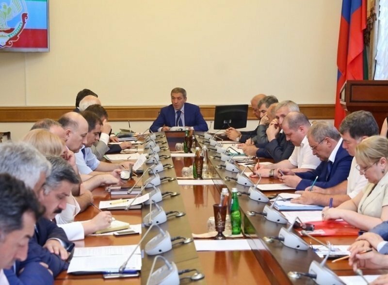 Премьер-министра Дагестана подозревают в создании ОПГ