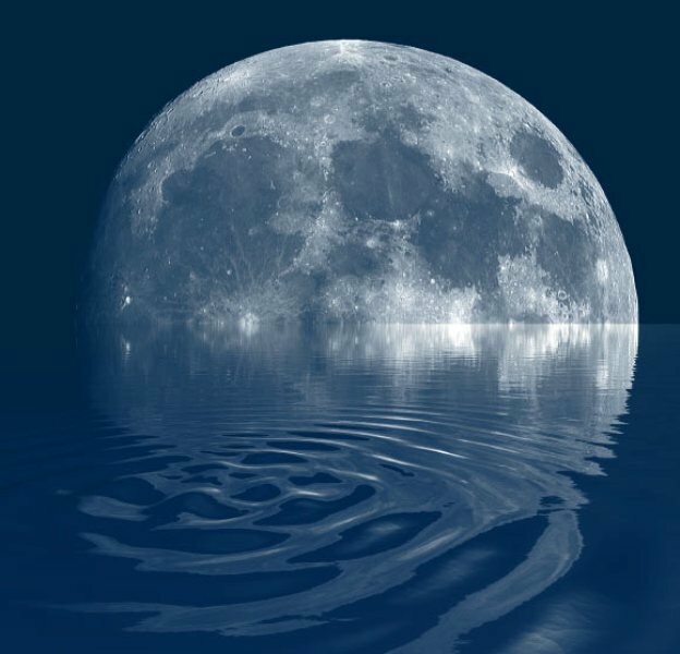 Вода широко распространена на лунной поверхности, предполагает новое исследование