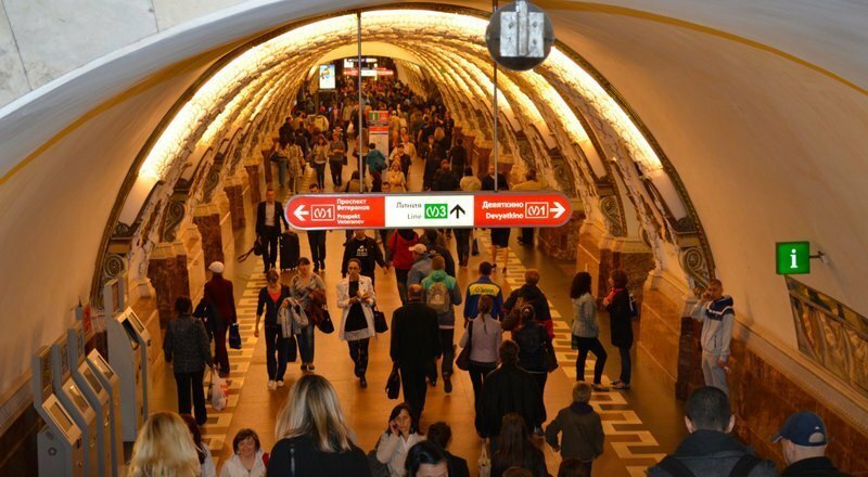 Пассажирам петербургского метро запретят забывать вещи