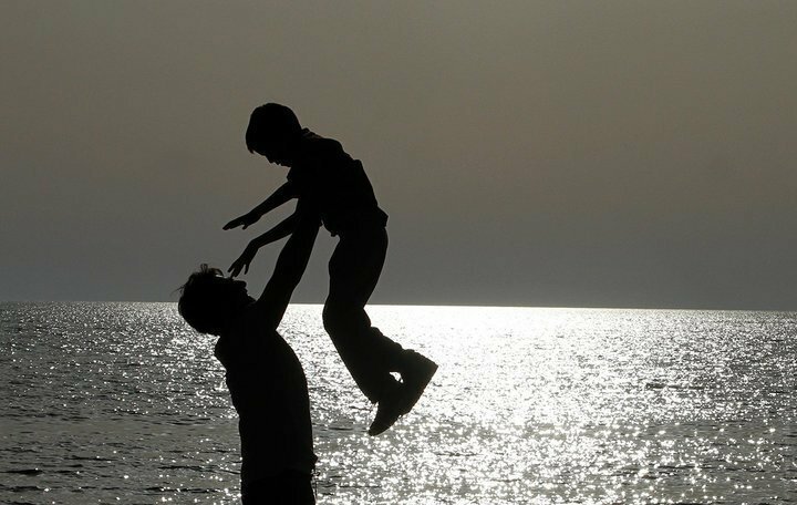 Воспитаю сам: 7 звездных отцов-одиночек