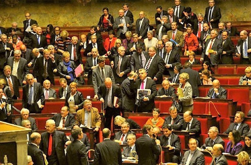 Депутаты Европарламента массово требуют наладить отношения с Москвой