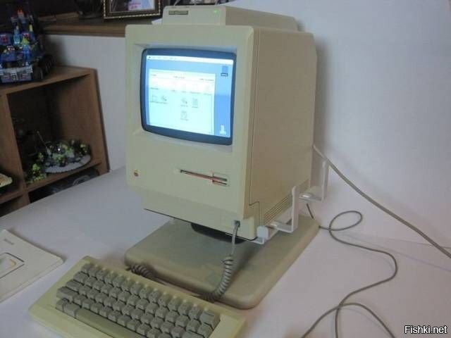 Macintosh 128K — первый персональный компьютер данной марки, выпущенный 24 ян...