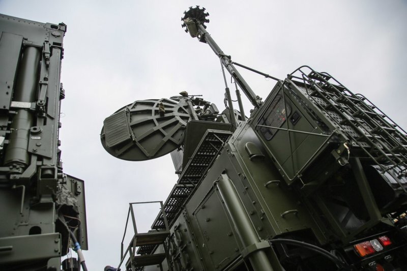 Российские военные заблокировали американскую авиацию над Сирией противовоздушной обороны и РЭБ