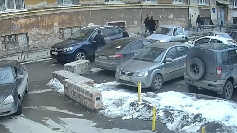 Стрельба из травматического пистолета в Екб. Появилось полное видео