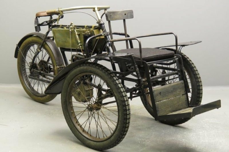 Bruneau Tri-promeneur - старинный трицикл 1907 года