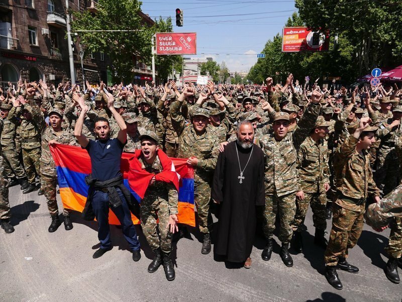 Лимитрофы думают, что шантажируют Россию. На самом деле – они лишают свои народы будущего
