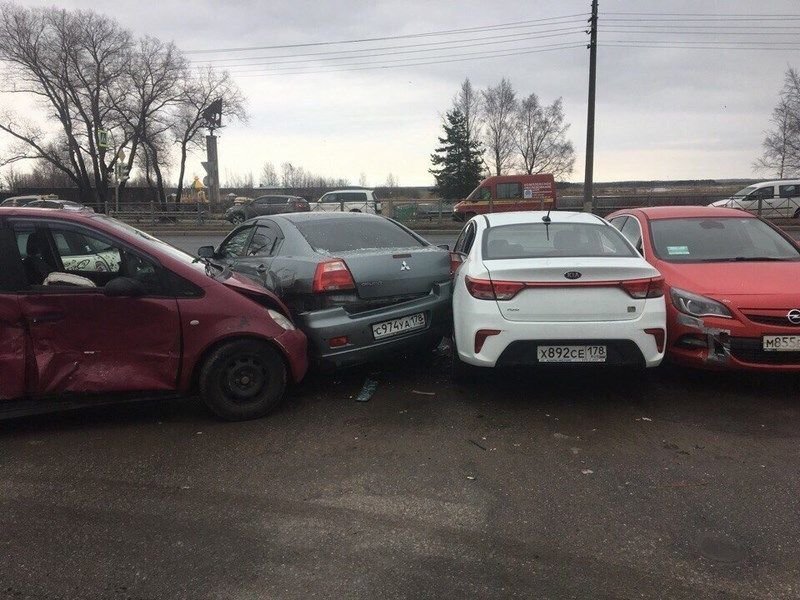 Автострайк: массовая авария в Санкт-Петербурге