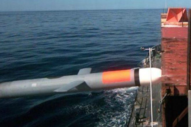 Как Томагавк поражает цель: видео с камеры на ракете