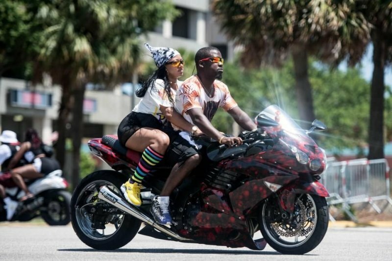 Black Bike Week: слет чернокожих байкеров в Южной Каролине