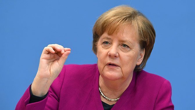 Меркель намерена и дальше принимать мигрантов в ЕС