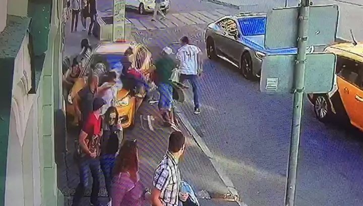 Опубликовано видео допроса водителя, который протаранил толпу людей в Москве