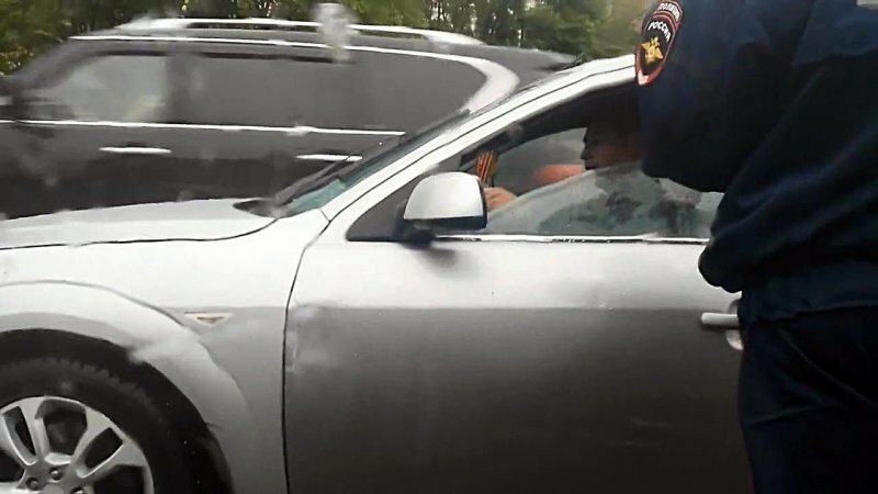 В Мурманске полицейские поймали неадекватного водителя, который даже не мог представиться