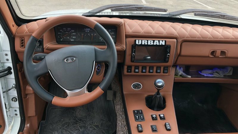 За Lexus Urban хотят 1,5 миллиона