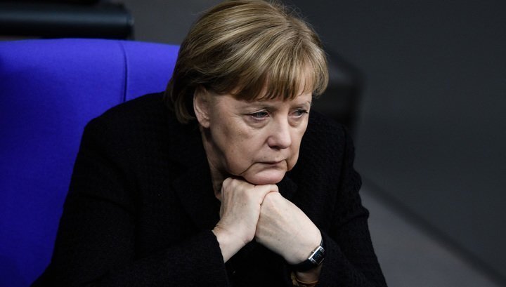 Меркель согласилась построить Центры для высылки мигрантов