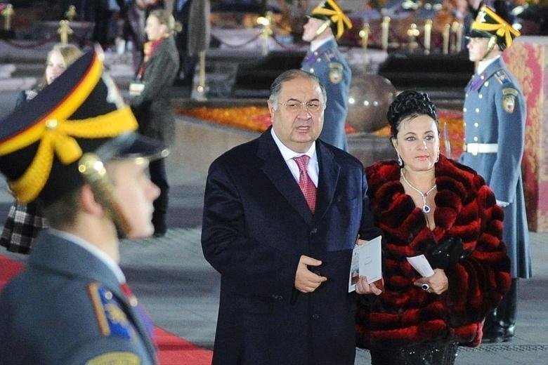 Владимир Путин наградил орденом супругу Алишера Усманова