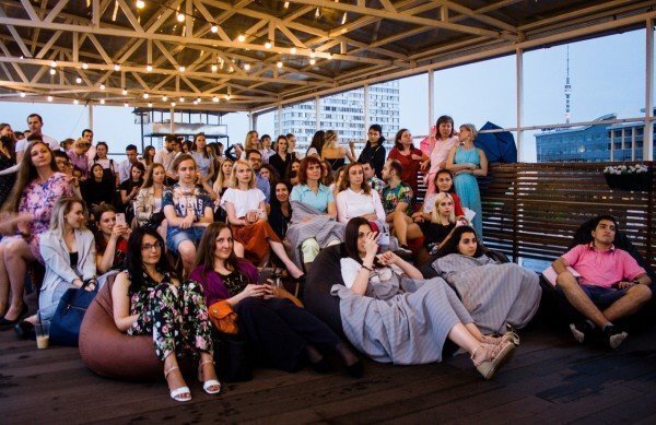 "Эта тупая молодёжь"