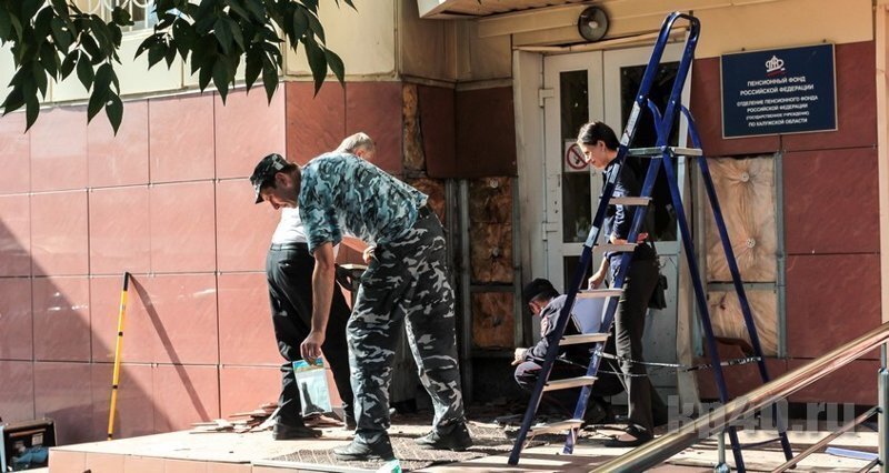 В Калуге неизвестные взорвали вход в Пенсионный фонд