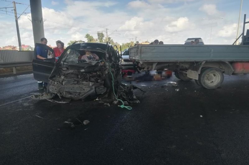 Авария дня. В Краснодаре погиб молодой водитель ГАЗели