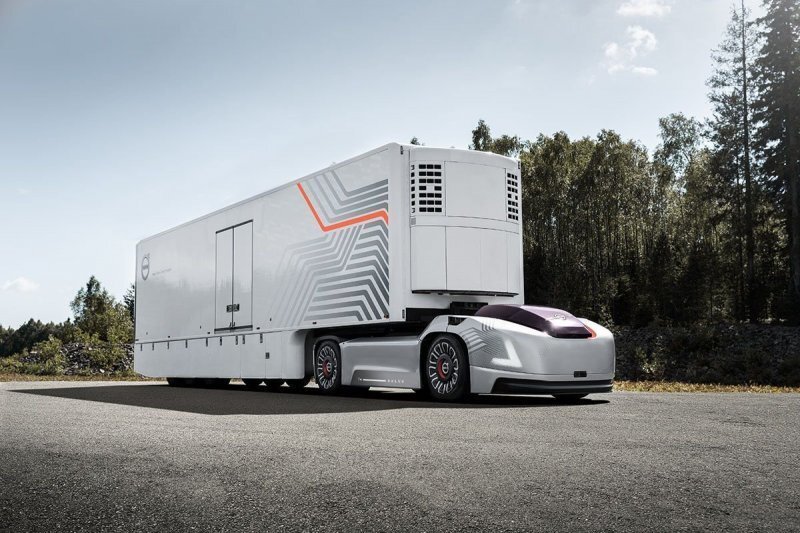 Volvo представила электрический беспилотный тягач будущего