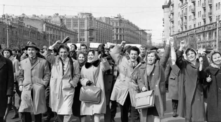 Почему я хочу иммигрировать в СССР