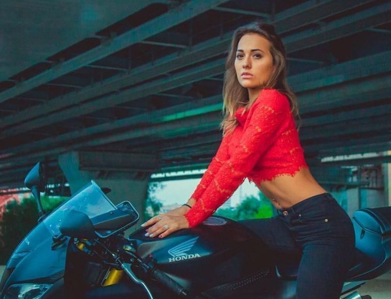 В Москве простились с 22-летней мотоциклисткой Ольгой Петровой, которая разбилась в ДТП