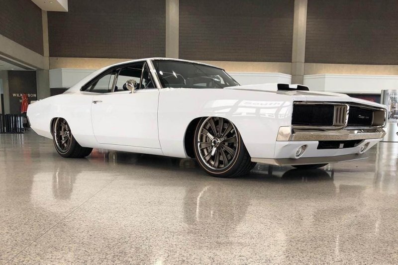 Один из лучших Dodge Charger с 7-литровым V8 под капотом