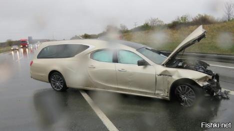 58 летний водитель Катафалк Maserati стоимостью 100 тыс € несправился с управ...