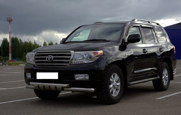 Купил Toyota Land Cruiser 2008 года. Машина простаивает в гараже, на ремонт нет денег