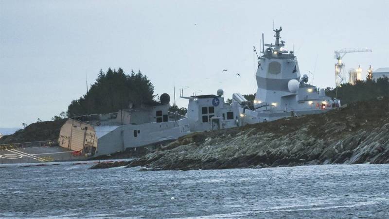 Учения НАТО в Норвегии: они таки утопили свой фрегат
