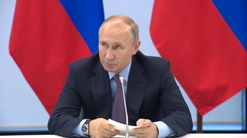 Путин подписал закон о налогах для самозанятых граждан
