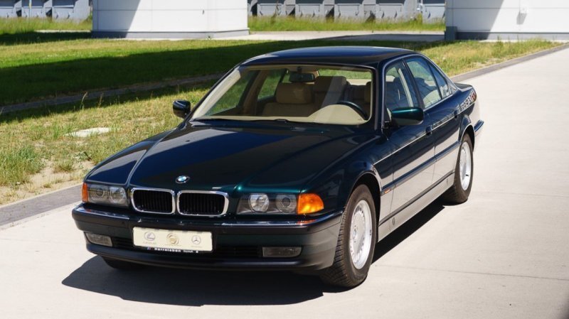 Новенький BMW 740i E38 1997 года продается в Польше