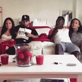 - Бро в беде не бросит