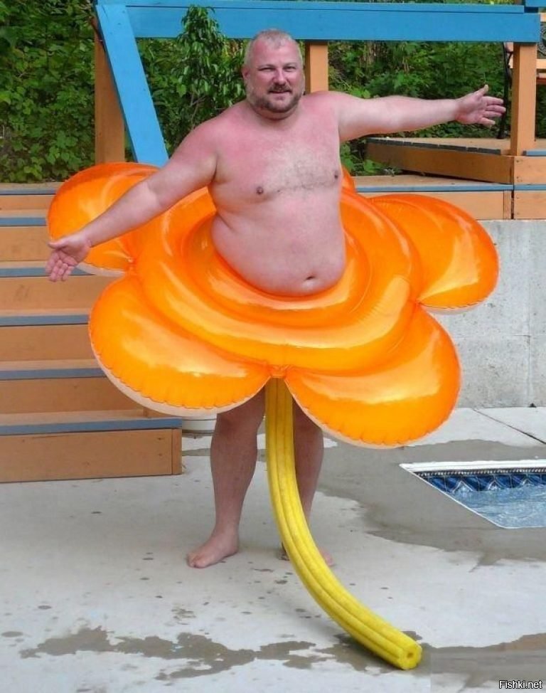 Пухленький цветочек на длинном стебельке