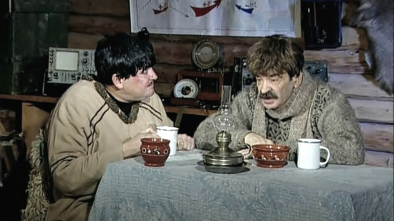 Едет геолог по тундре на автомобиле