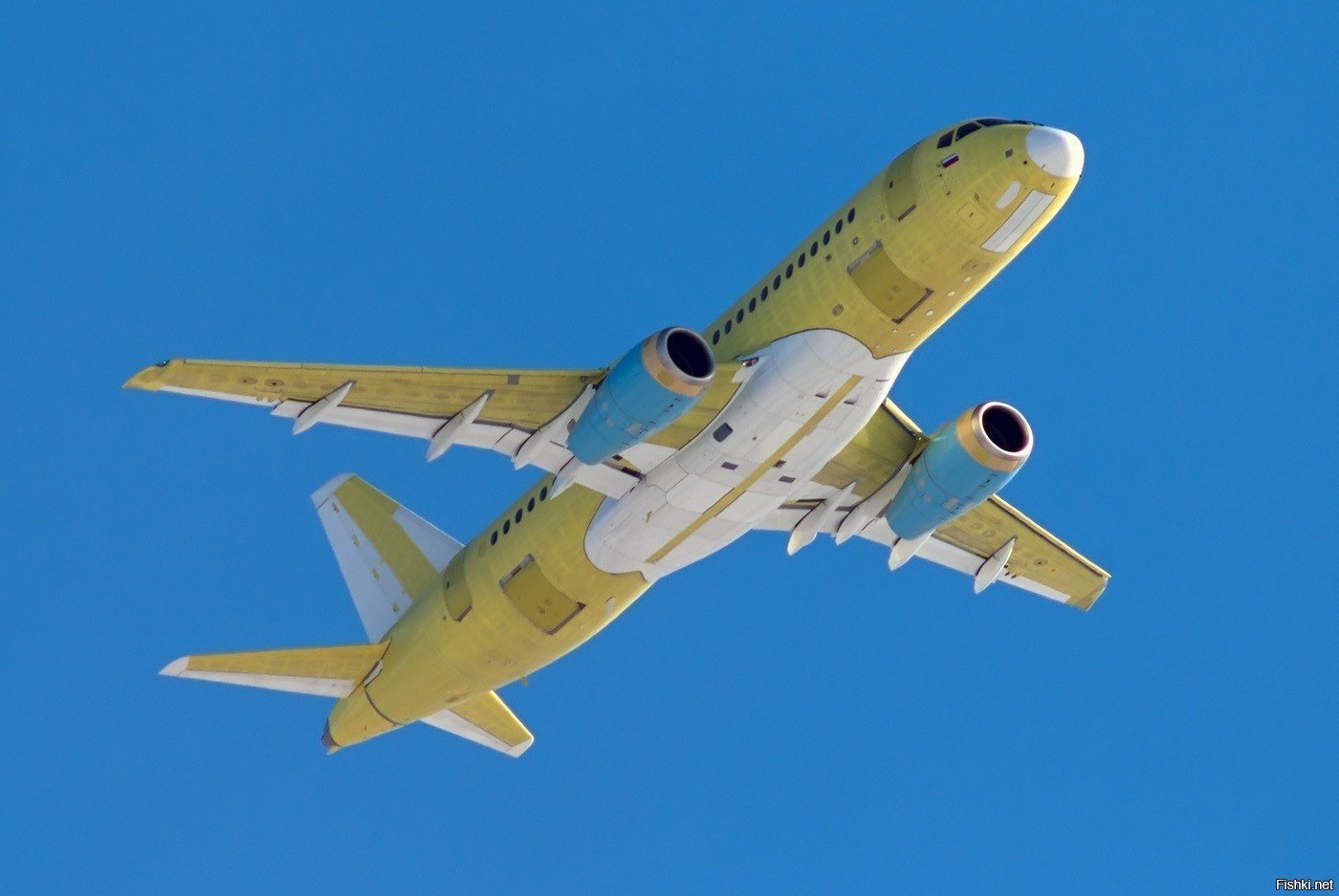 23-й в этом году Сухой Суперджет 100 совершил первый полёт