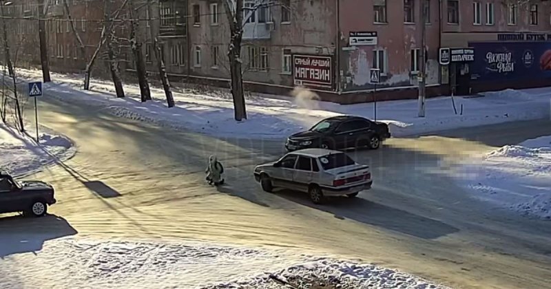 В Бийске на пешеходном переходе сбили ребенка