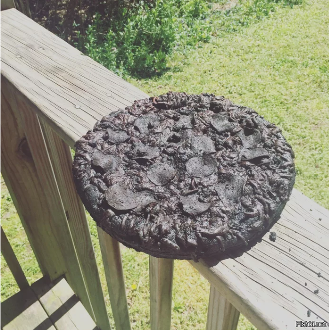 Эта пицца немного подгорела