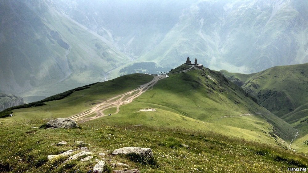 "Висако,висако в гарахх,куда даже не может залэтеть арёль
