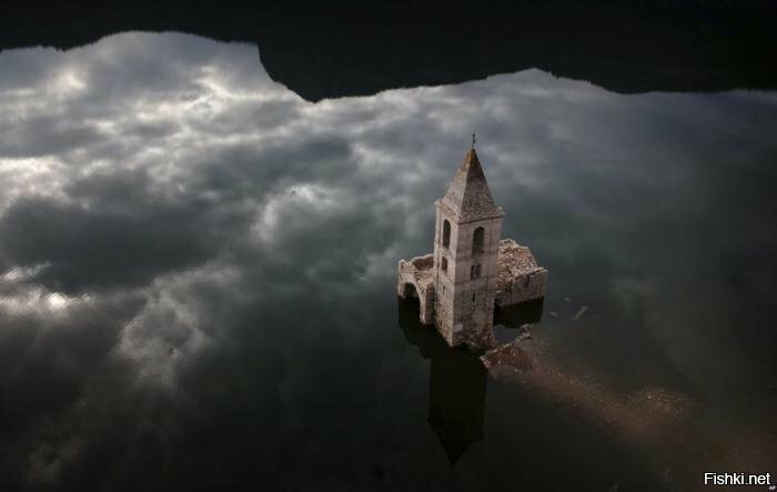 Церковь XI века в Сан–Рома–де–Сау, Испания