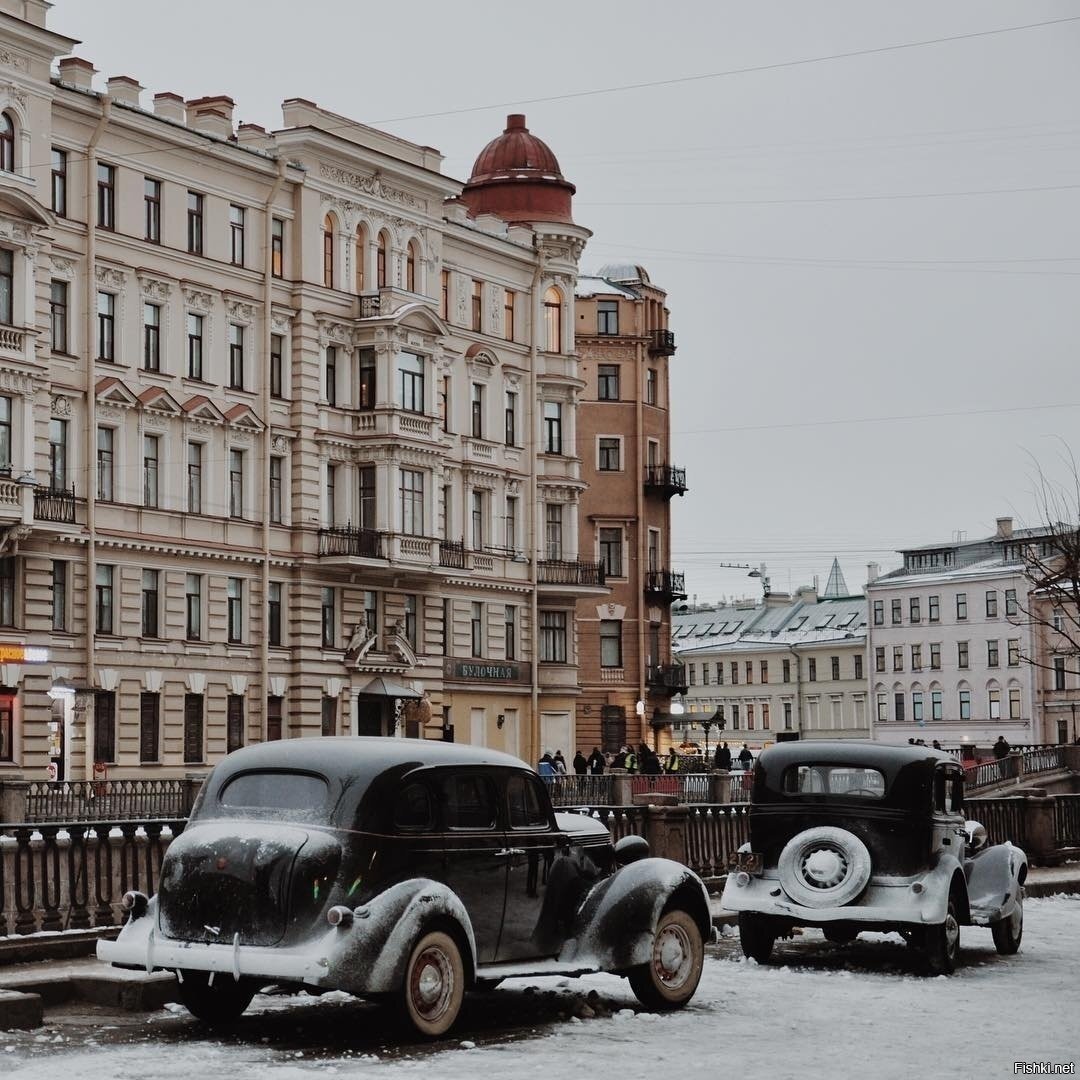 Набережная канала Грибоедова, Чтобы совершить путешествие во времени, достато...