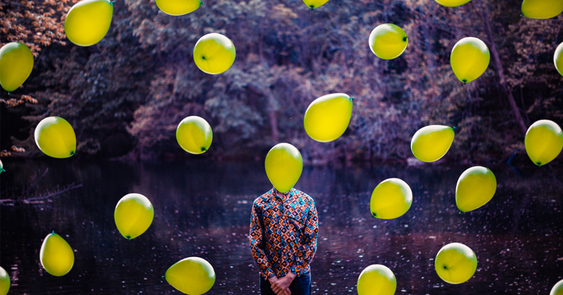 Фотохудожник наполняет мир воздушными шарами