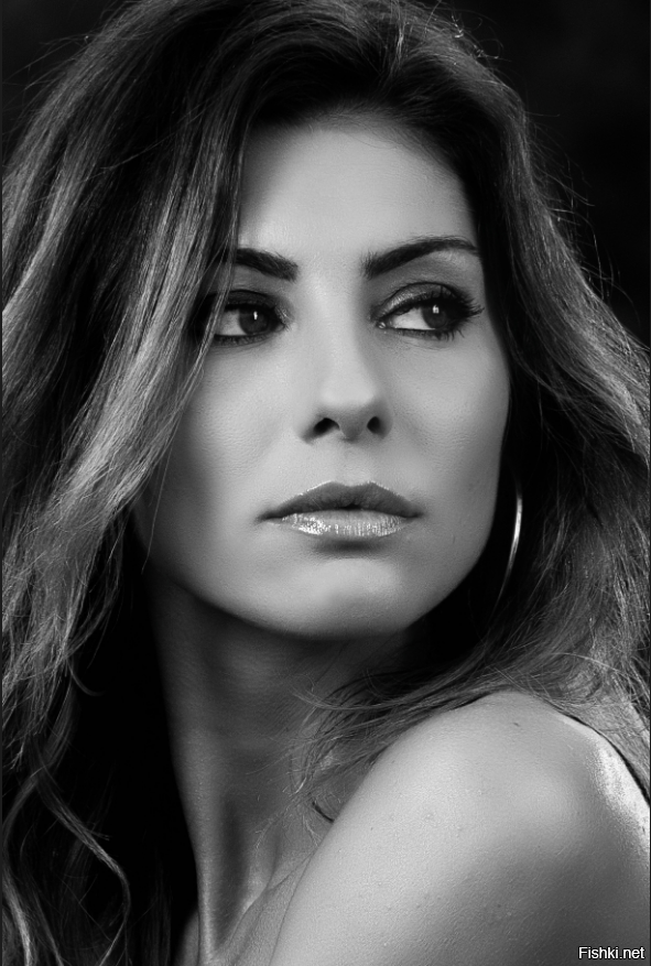 С косметикой, конечно, дружит