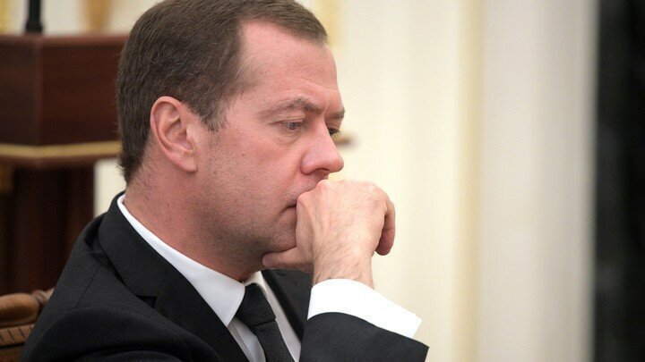 Предал и "стал отползать назад": Баранец рассказал, как Медведев ради Израиля подставил Иран и Сирию