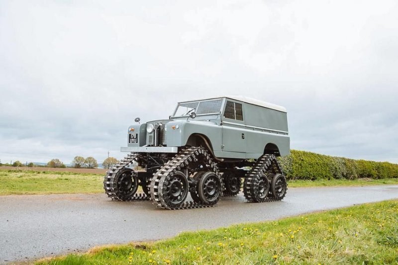 Cuthbertson: очень редкий Land Rover Series II на гусеницах