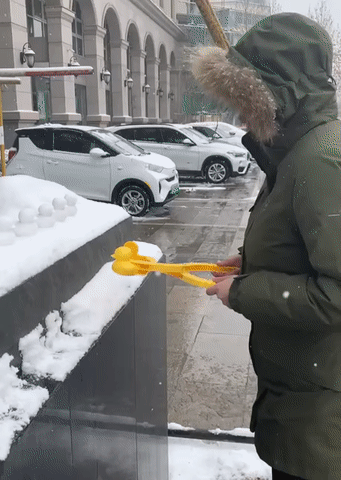 Это интереснее обычных снежков