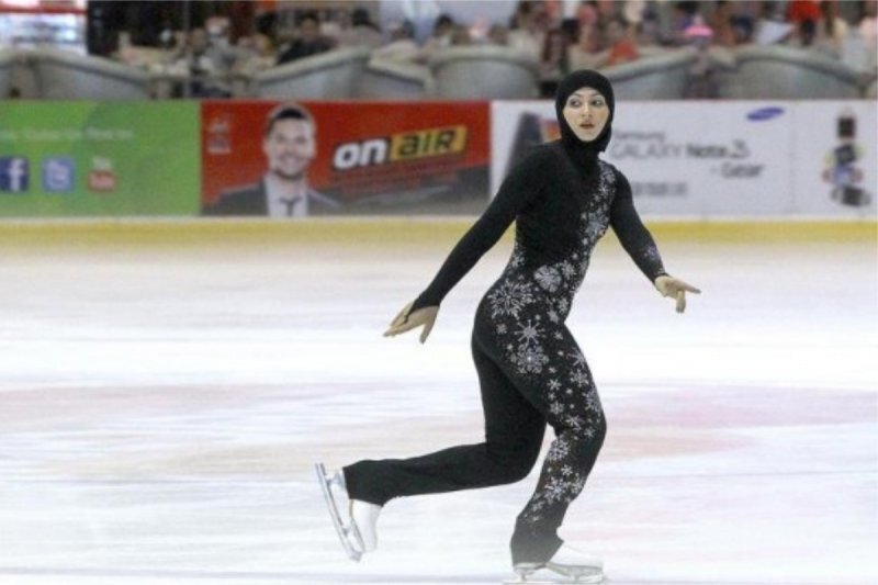 На Универсиаде в Красноярске выступила фигуристка в хиджабе