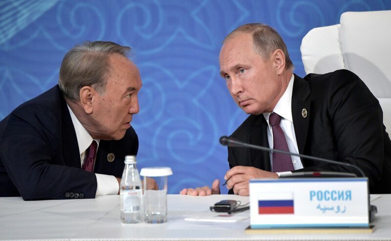 Должен ли Путин сделать то же самое, что сделал Назарбаев?