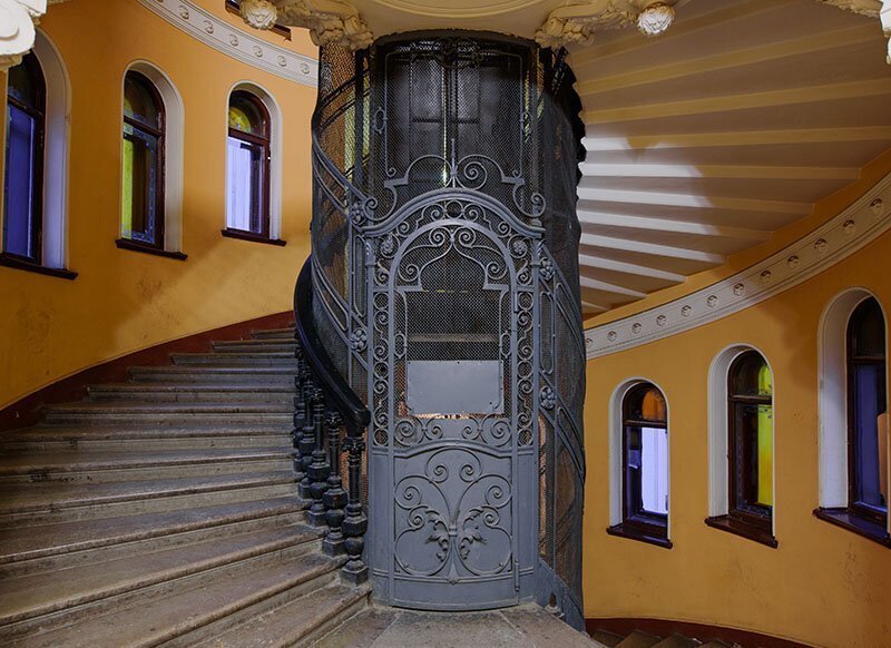 Лифты дореволюционного Санкт-Петербурга