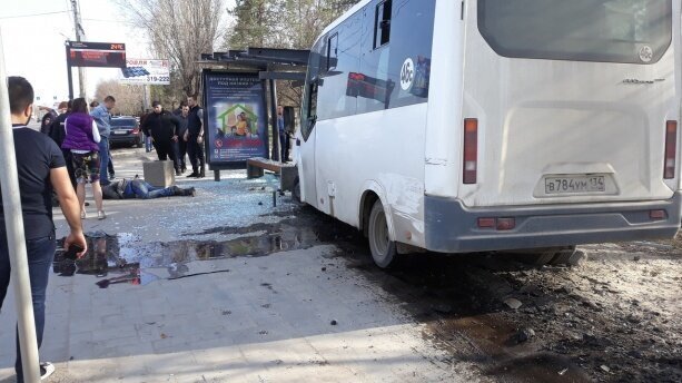 ДТП в Волгограде - маршрутка насмерть сбила пешехода